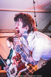 The Brass Bambees, Clwb Crown